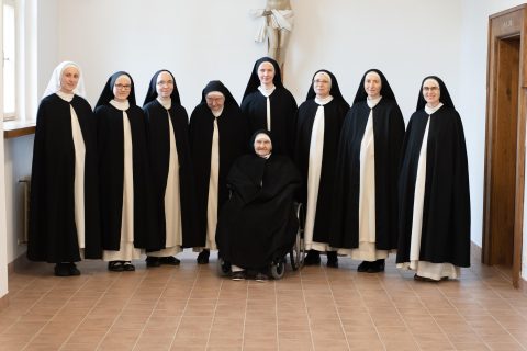 Klášter únor 2021 + komunita sester