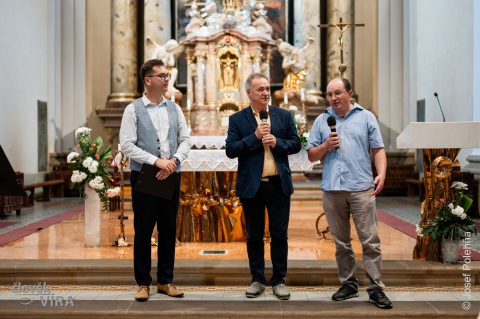 Koncert "Překovejte zbraně v nástroje míru"