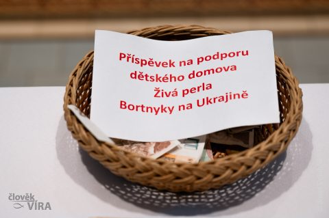 Koncert "Překovejte zbraně v nástroje míru"