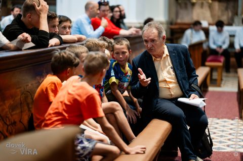 Koncert "Překovejte zbraně v nástroje míru"
