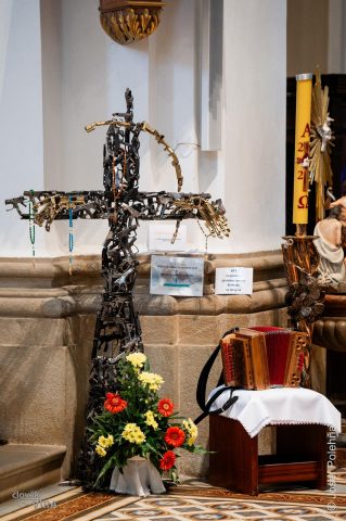 Koncert "Překovejte zbraně v nástroje míru"