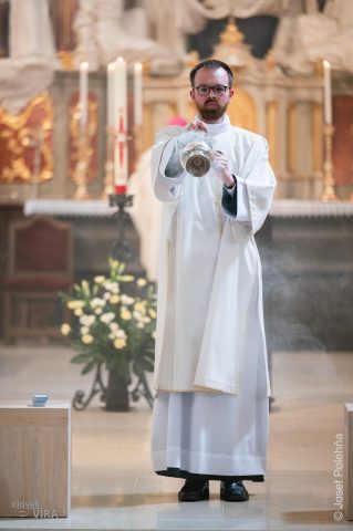 Mše sv. na poděkovaní za 75 let komunity dominikánských mnišek ČaV