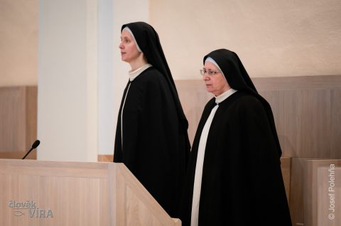Mše sv. na poděkovaní za 75 let komunity dominikánských mnišek ČaV