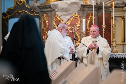 Mše sv. na poděkovaní za 75 let komunity dominikánských mnišek ČaV