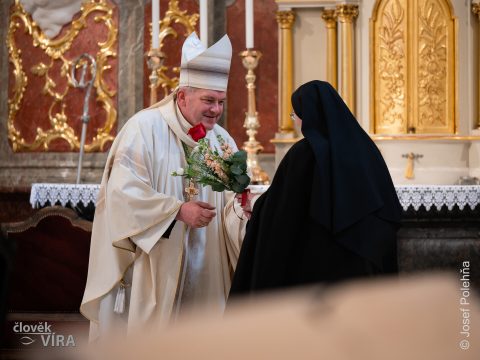 Mše sv. na poděkovaní za 75 let komunity dominikánských mnišek ČaV