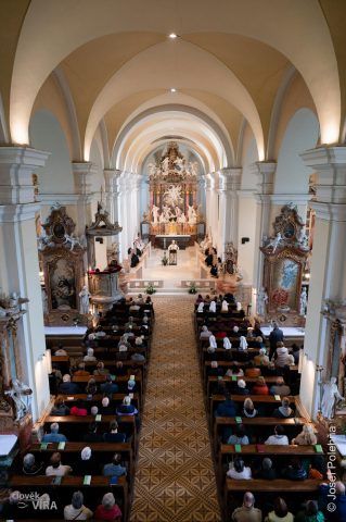 Mše sv. na poděkovaní za 75 let komunity dominikánských mnišek ČaV