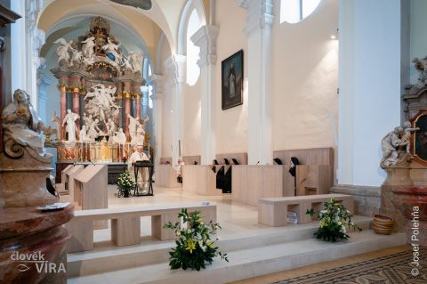 Mše sv. na poděkovaní za 75 let komunity dominikánských mnišek ČaV