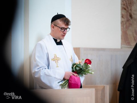Mše sv. na poděkovaní za 75 let komunity dominikánských mnišek ČaV