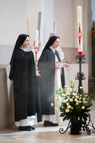 Mše sv. na poděkovaní za 75 let komunity dominikánských mnišek ČaV