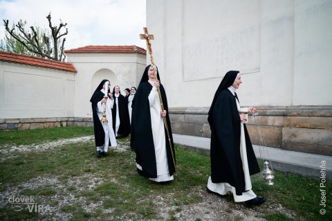 Mše sv. na poděkovaní za 75 let komunity dominikánských mnišek ČaV