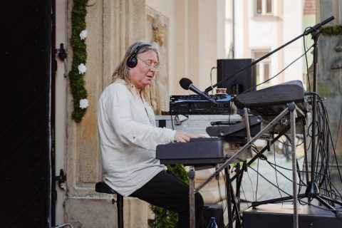 ... na schodech – Roman Dragoun