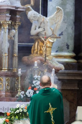 Obřad pověření ke službě podávání svatého přijímání  – Jarek a Lukáš