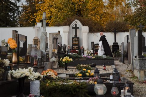 Pobožnost za zemřelé – starý hřbitov Uherský Brod 2023