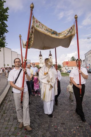 Průvod na slavnost Těla a krve Páně