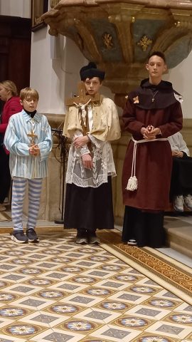 Průvod na slavnost Všech svatých