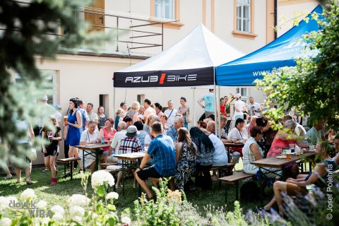 Rozloučení s otcem Petrem Janíčkem