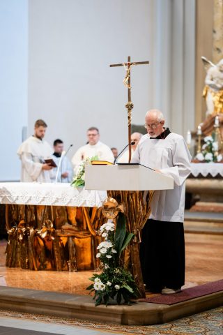 Uvedení nového děkana Jana Hrudíka
