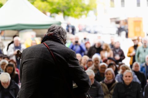 Vladimír Merta na schodech
