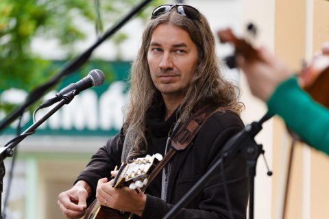 Vladimír Merta na schodech