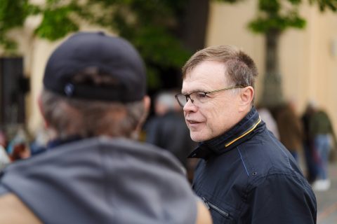 Vladimír Merta na schodech